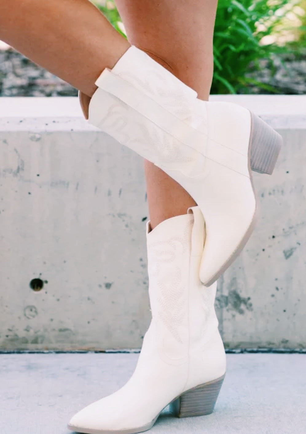Game On White Cowgirl Boots